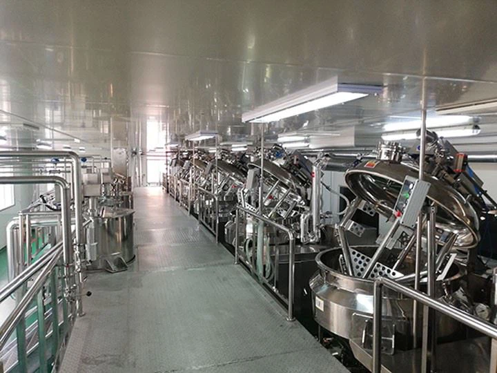 Vacuum Homogenizing Mixer